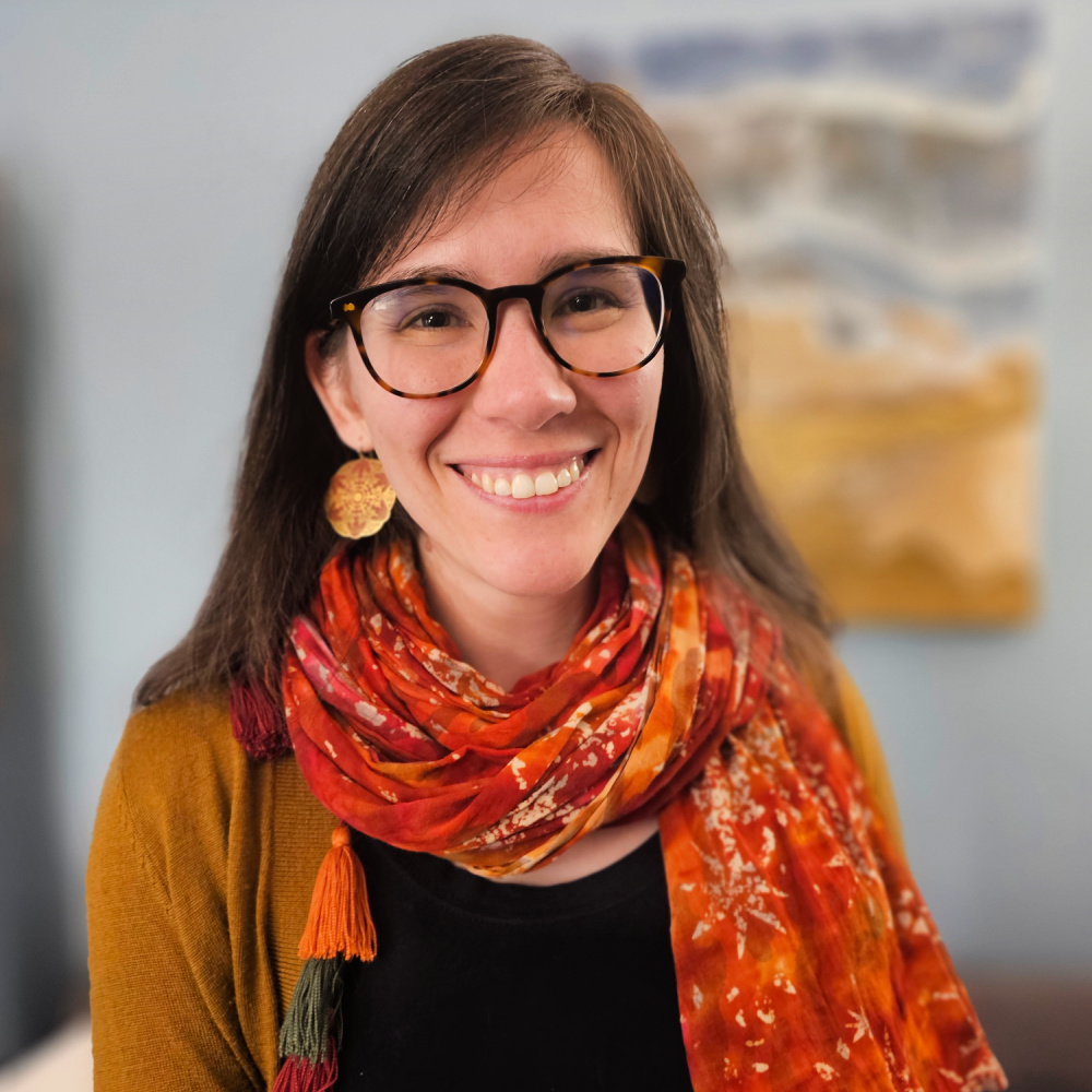 Kirsten Laurel, Art Therapy and CMHC Intern at OptimalLife Wellness Center in Bellevue
